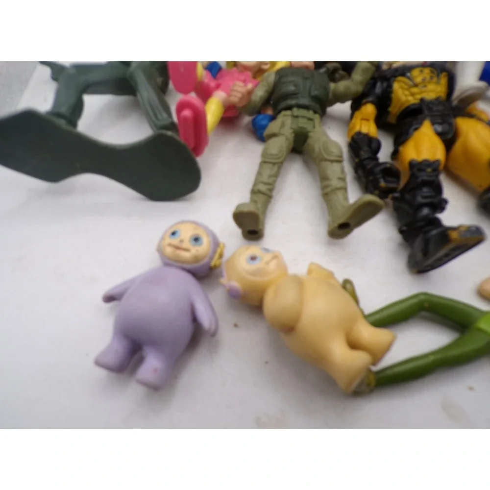Vintage Mixed Toy Action Figure Lot Power Rangers Disney Teletubbies Roblox 15pc